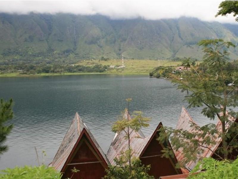 Hotel Pandu Lakeside Tuktuk Exterior photo