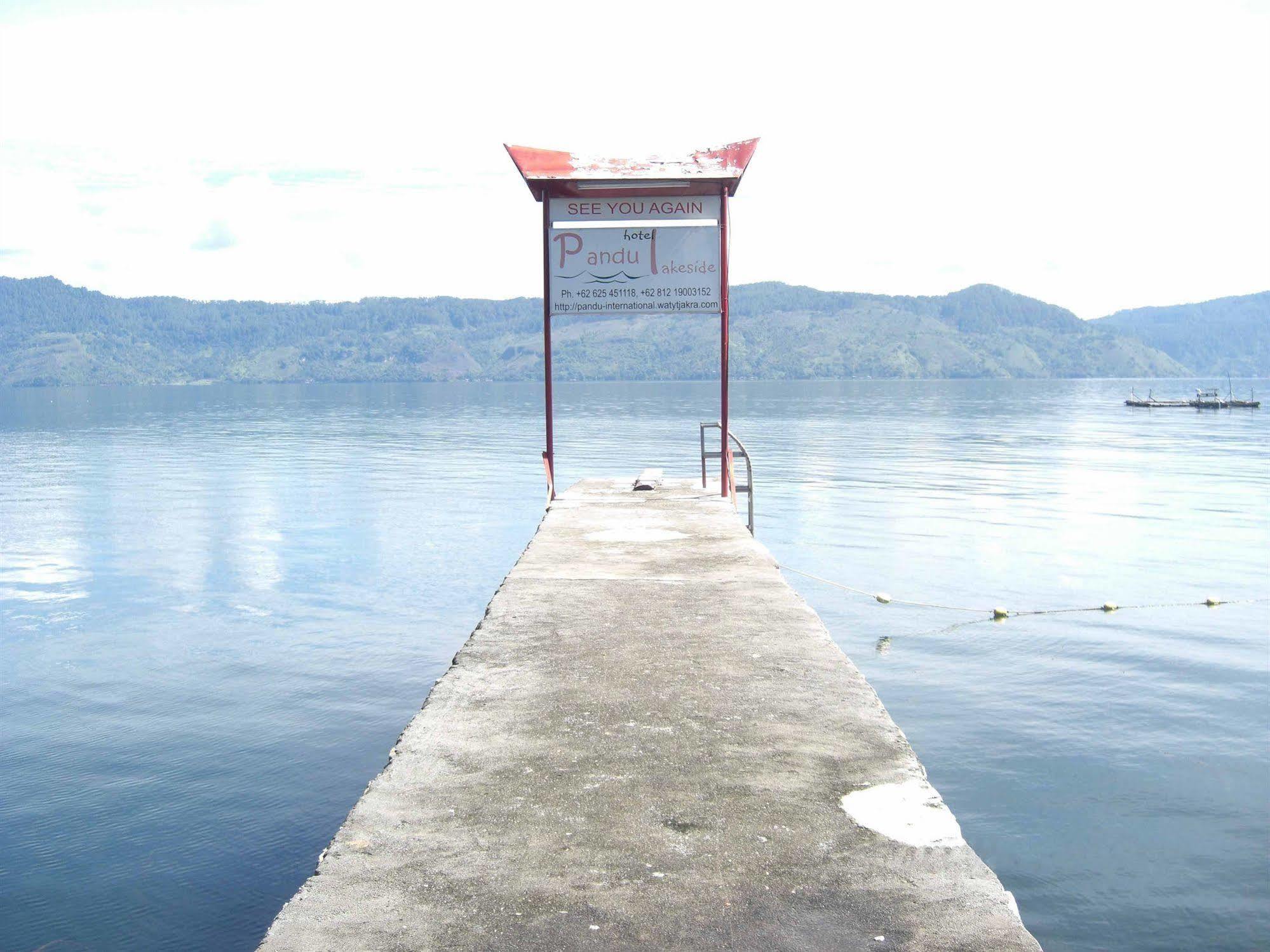 Hotel Pandu Lakeside Tuktuk Exterior photo